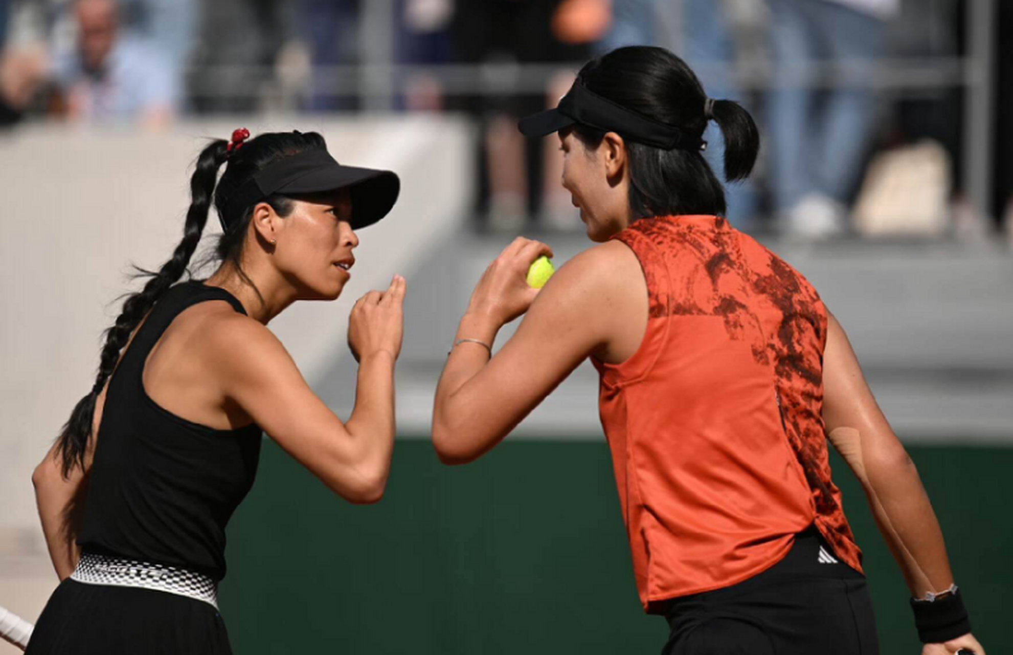 2023年法国网球公开赛女双八分之一决赛,于北京时间6月5日晚间激烈