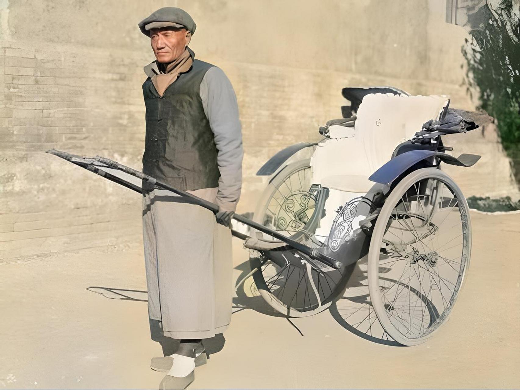 然而,日军占领北京后,对像他这样的人力车夫进行了新的管理方式.