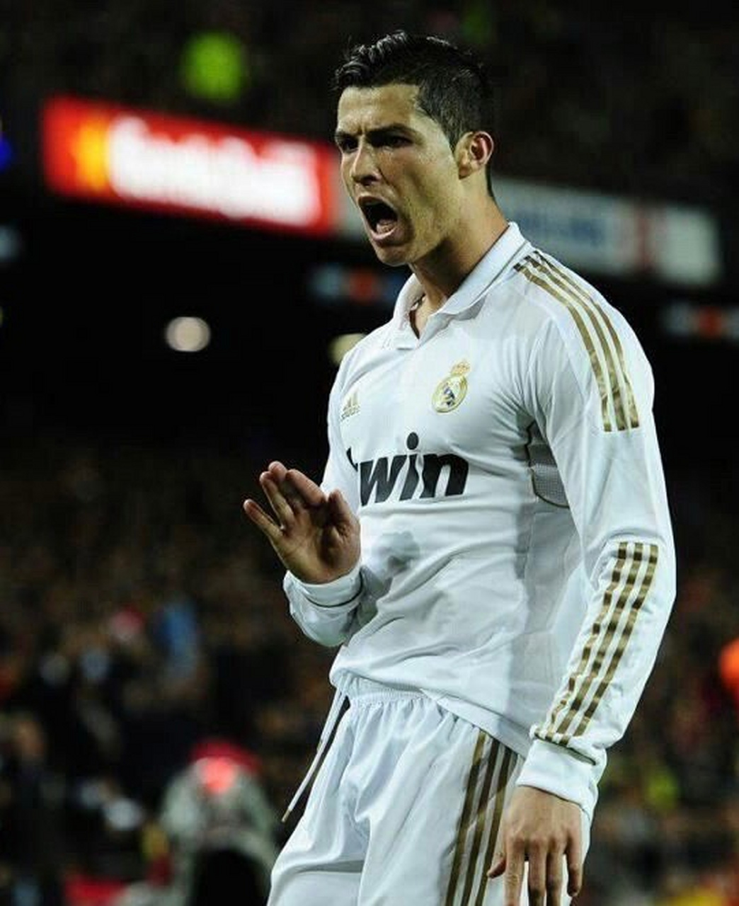 贝林厄姆:我永远记得那些庆祝活动,我记得c罗在诺坎普球场的"calma