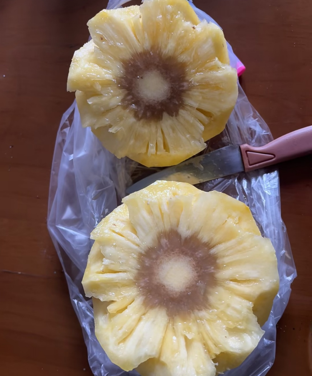 网友:老板非说这是糖心菠萝,我.