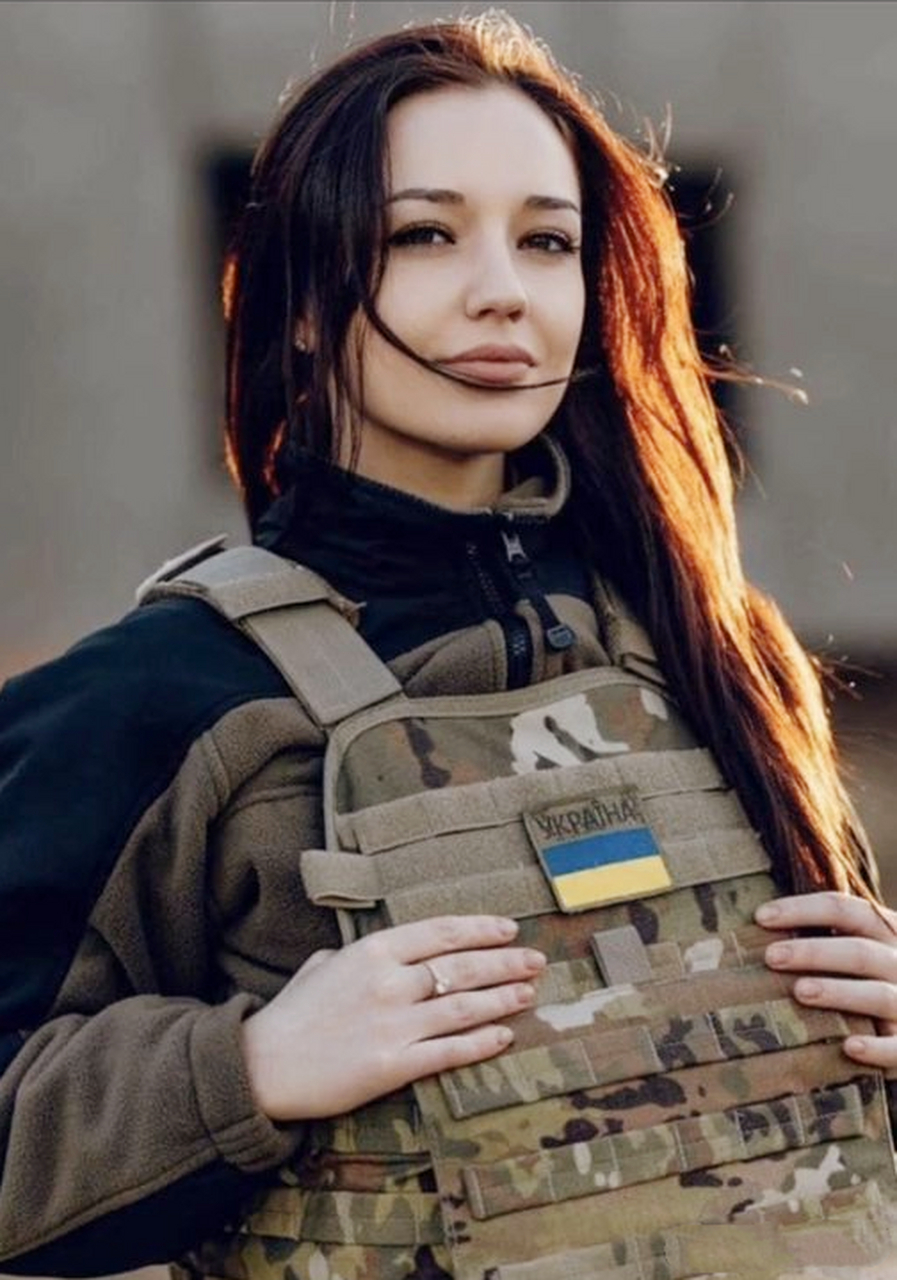 乌克兰女兵, 战斗在俄乌战场前线的乌克兰女兵,漂不漂亮?飒不飒?