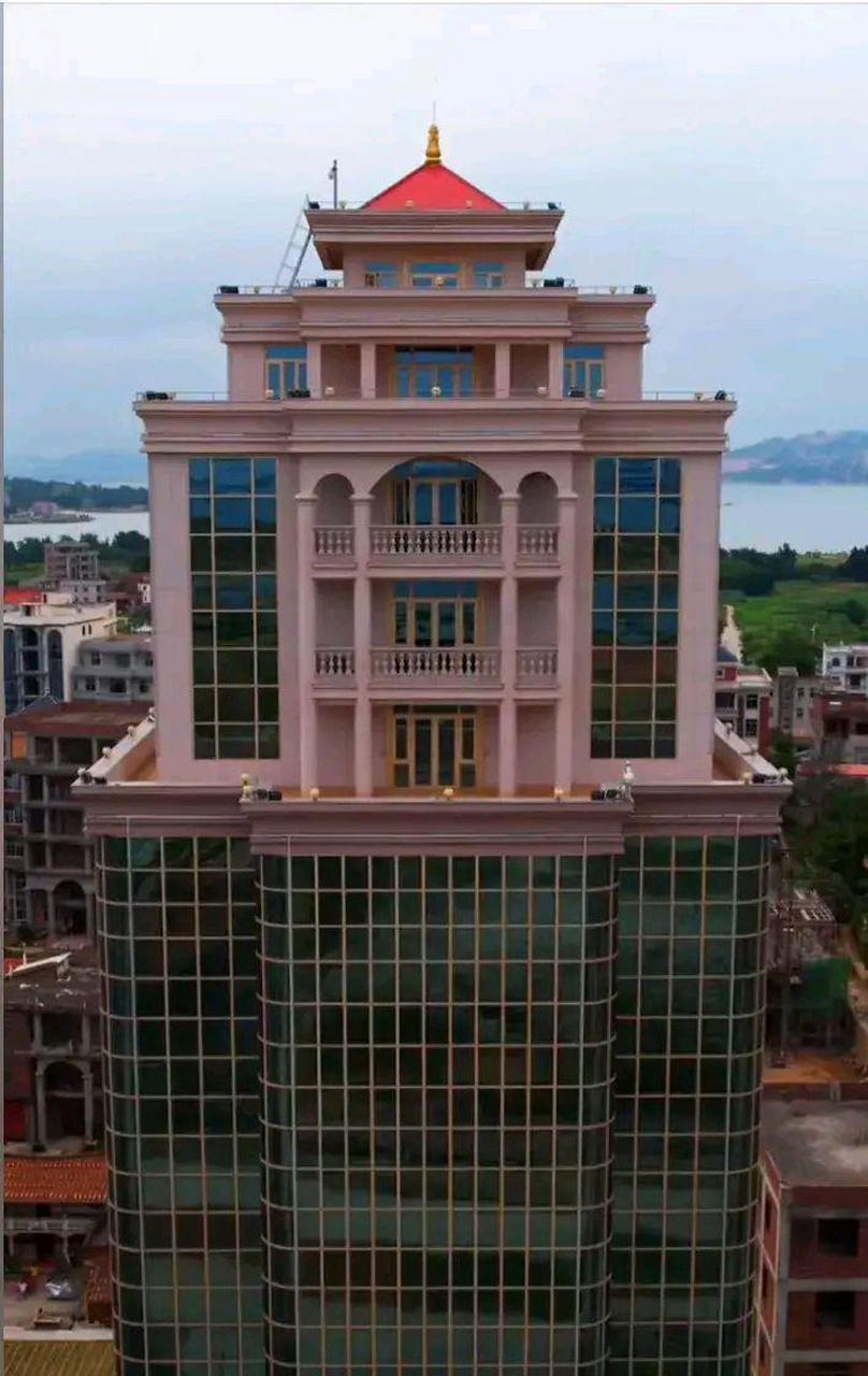 网友:中国别墅看福建,福建别墅莆田,莆田别墅 好家伙,虽然造型一言难