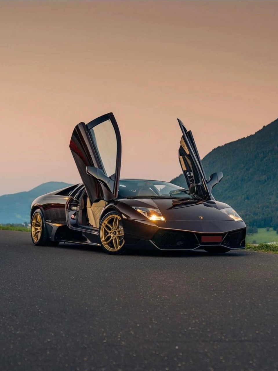 最后的纯血兰博基尼斗士murcielago sv  其实博主本人一直就喜欢