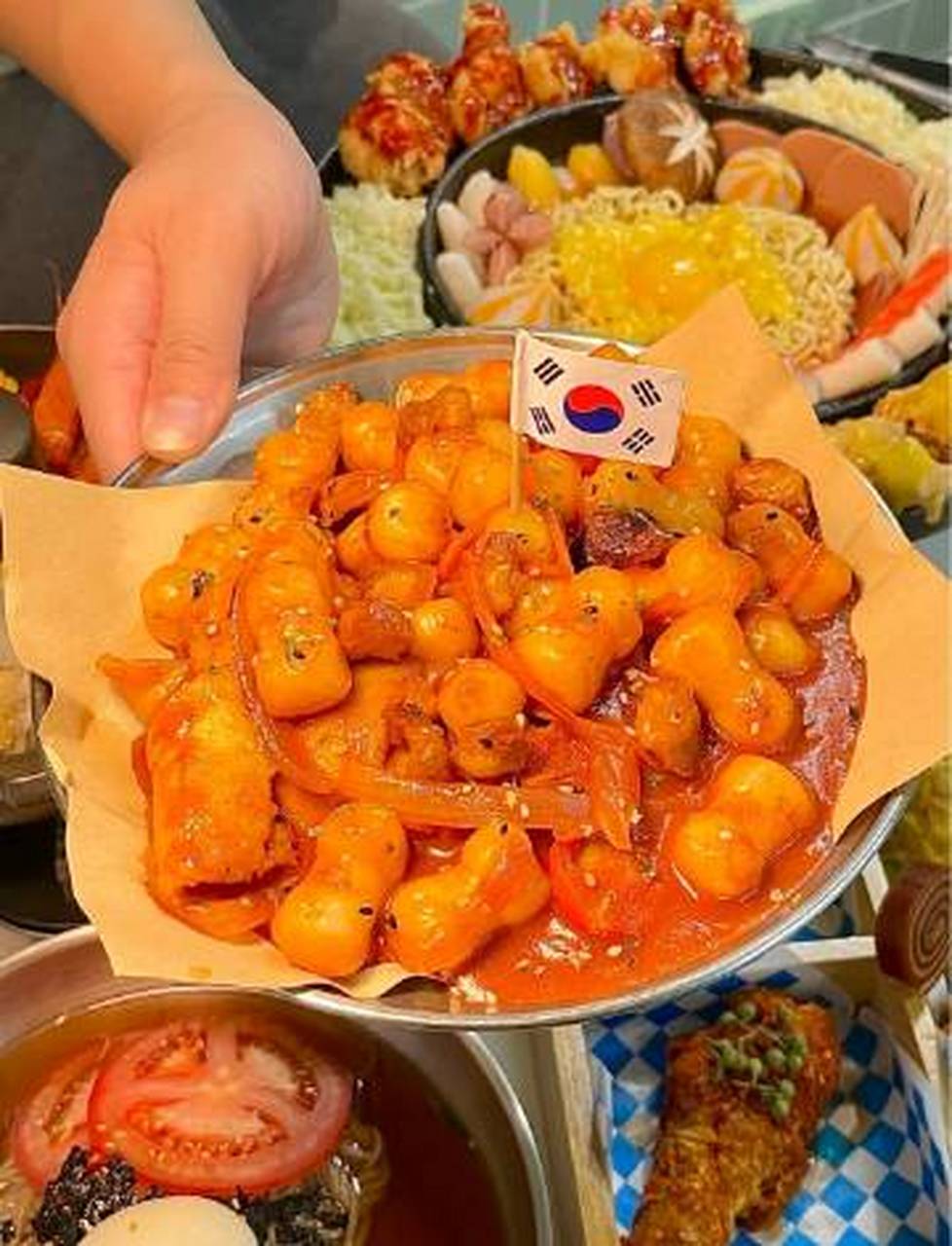 "希望你要做一个披荆斩棘无所不能的女英雄,直到遇见一个能托付一生的