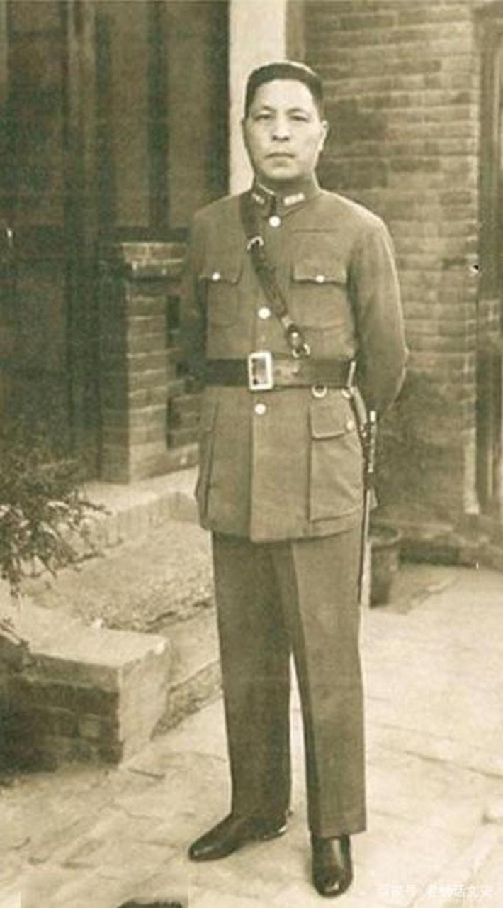 1944年豫中会战,国军第一战区蒋鼎文,汤恩伯部8个集团军约30万部队,不