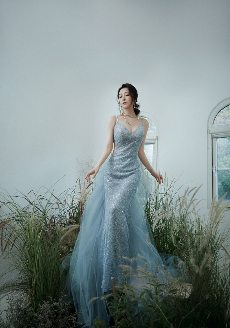 身材性感,颜值爆表的#陈紫函# 肤白貌美的容颜,清新甜美,丰满傲人的