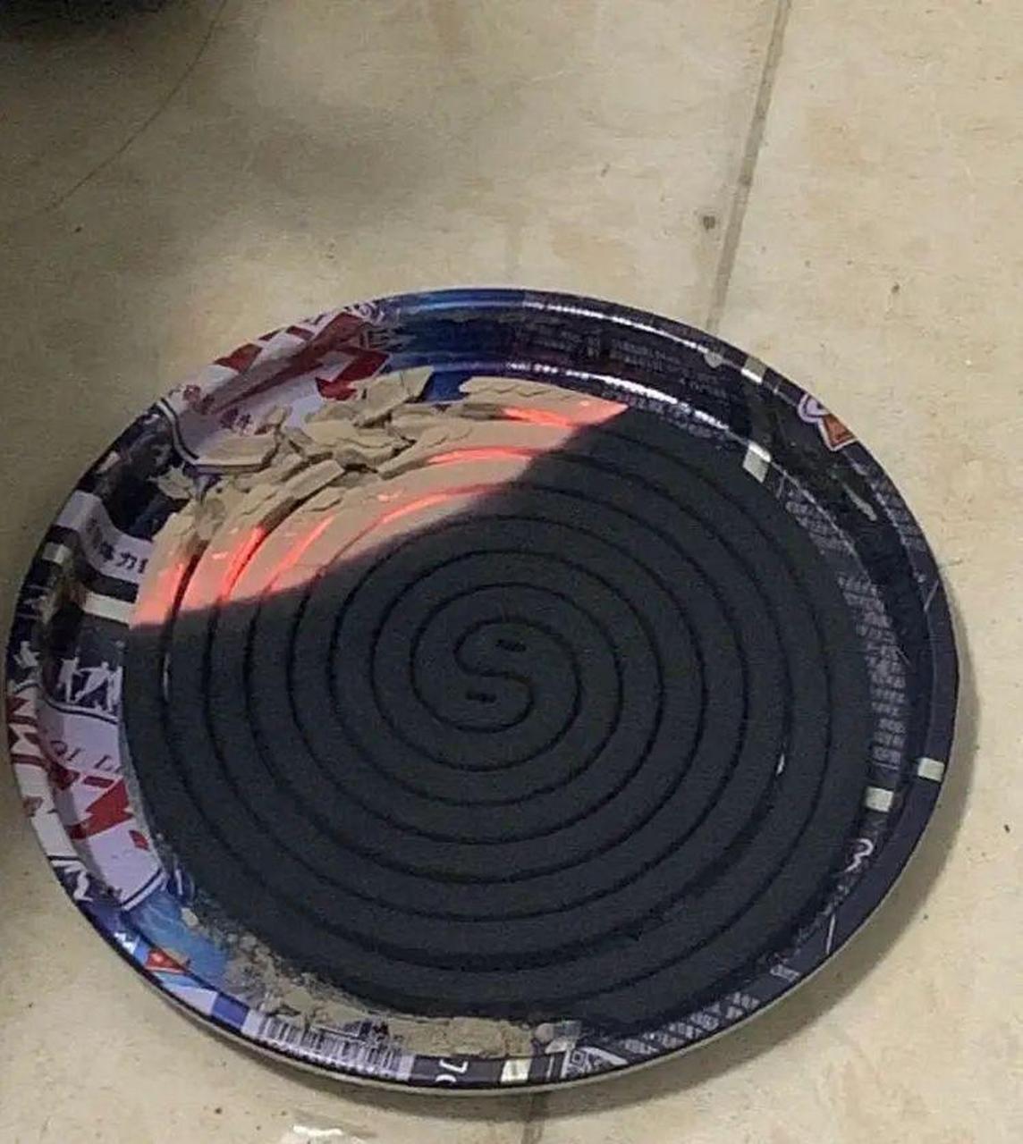 谁教你这么点蚊香的,乐死我了