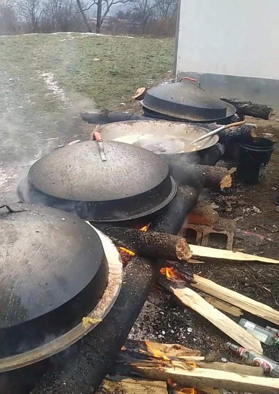 这样烧锅,最后锅不会掉下去吗?