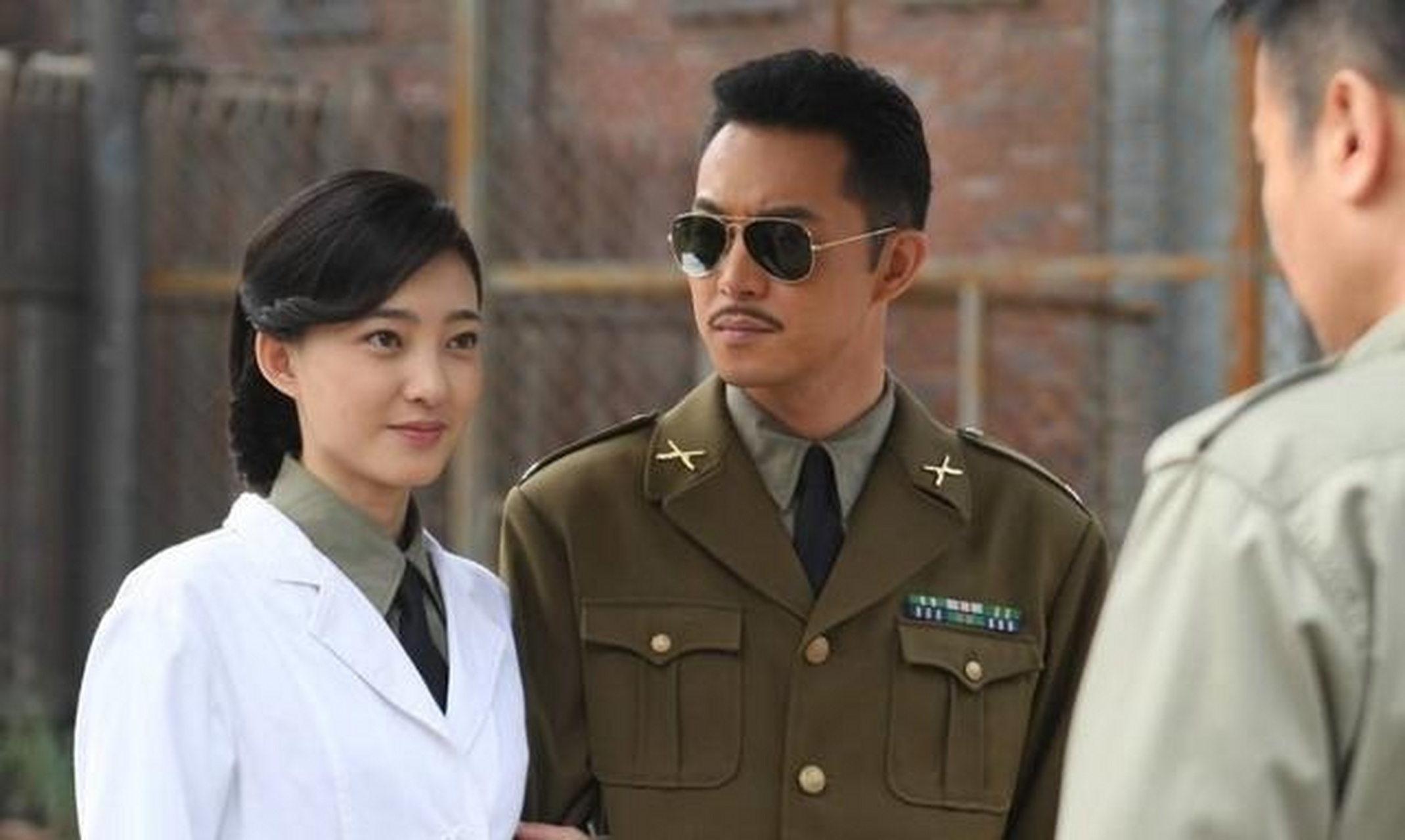 谍战剧《青盲》改编自张海帆的小说《青盲之越狱》,由杨文军指导