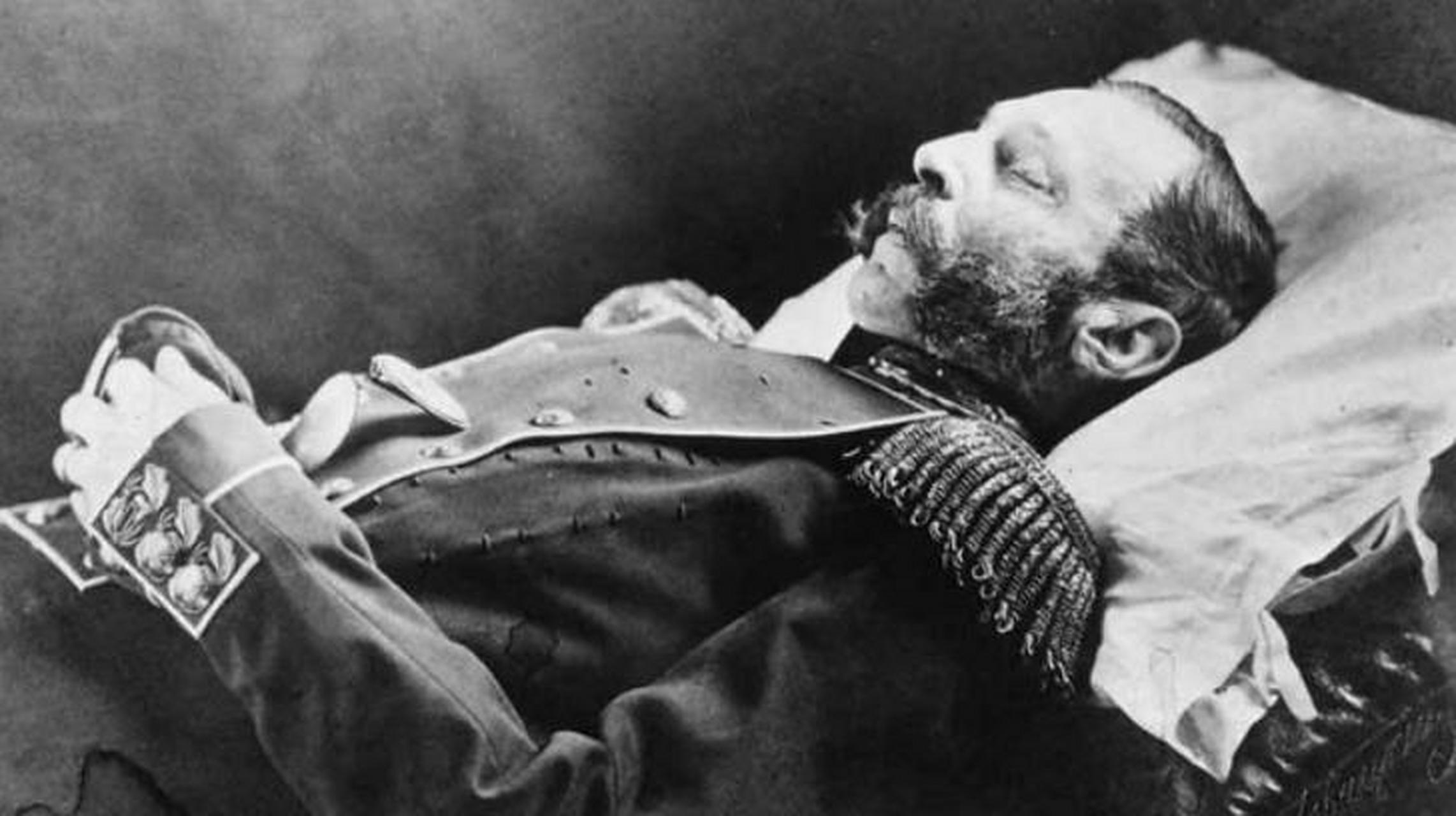 【亚历山大二世之死】 1881年3月13日,沙俄帝国沙皇亚历山大二世遭遇