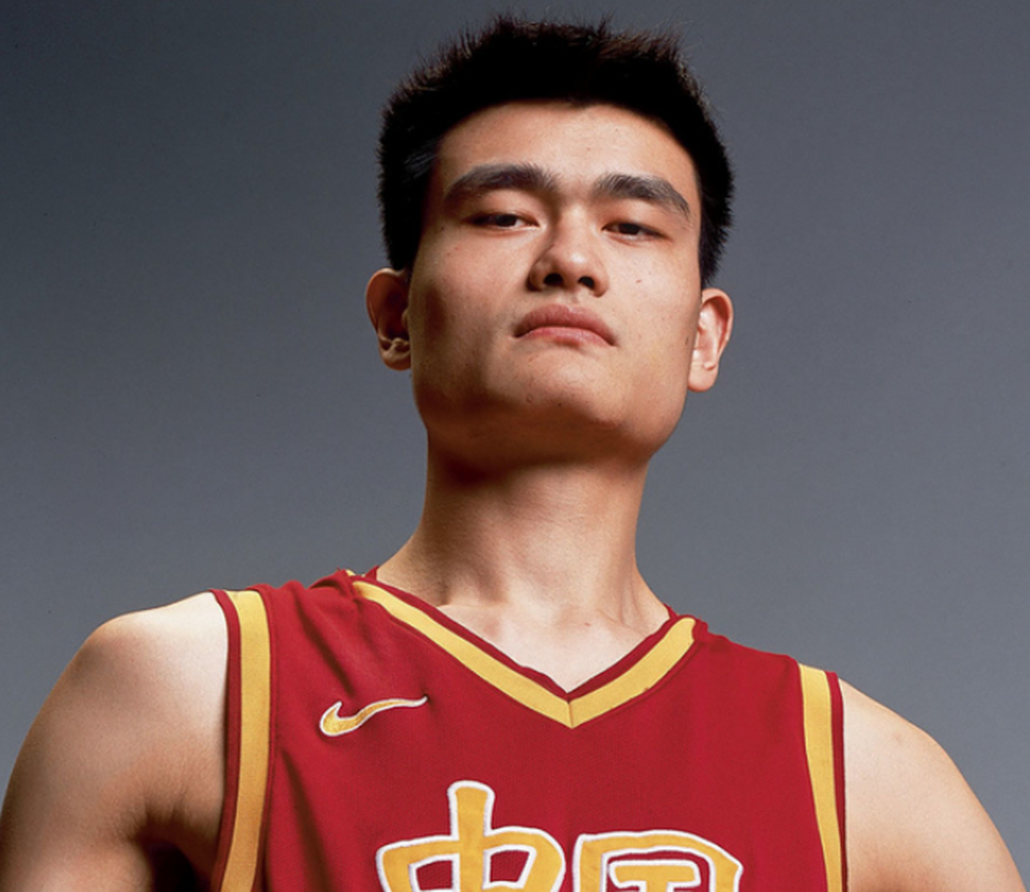 姚明回应  近来,有传言称中国男篮将引入归化球员,并将目标锁定在具有