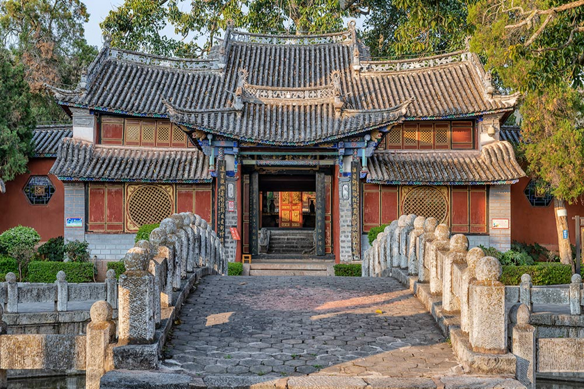 大理弥渡弥渡铁柱庙,千年古迹等你来  如果你是历史文化爱好者,或者