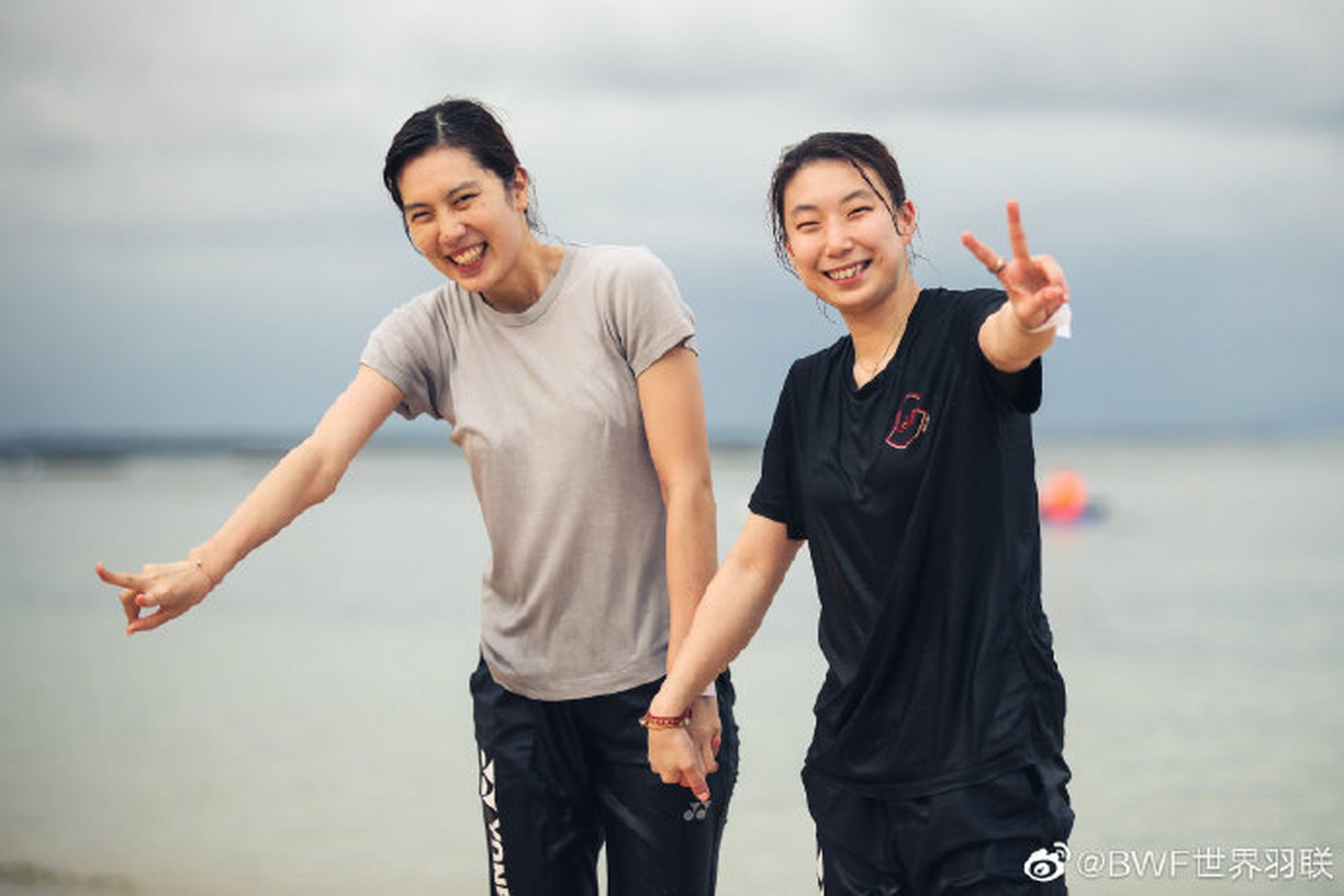 发张老婆(大堀彩)的休闲照 场上飒爽英姿 场下温柔妩媚