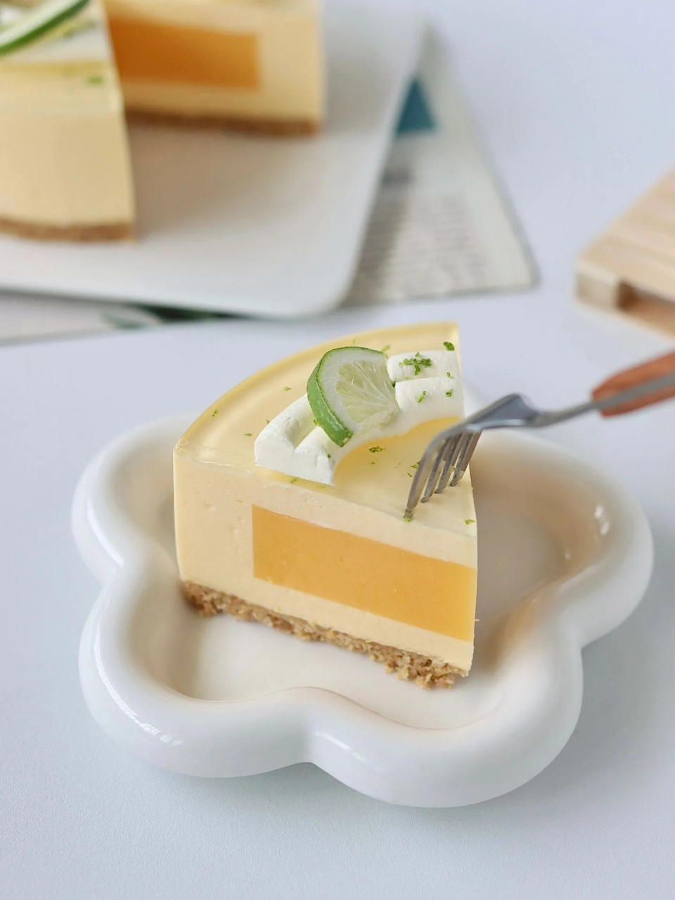 夏日小清新柠檬巴巴露亚清爽酸甜  有着清新的柠檬香气,  口感丝滑