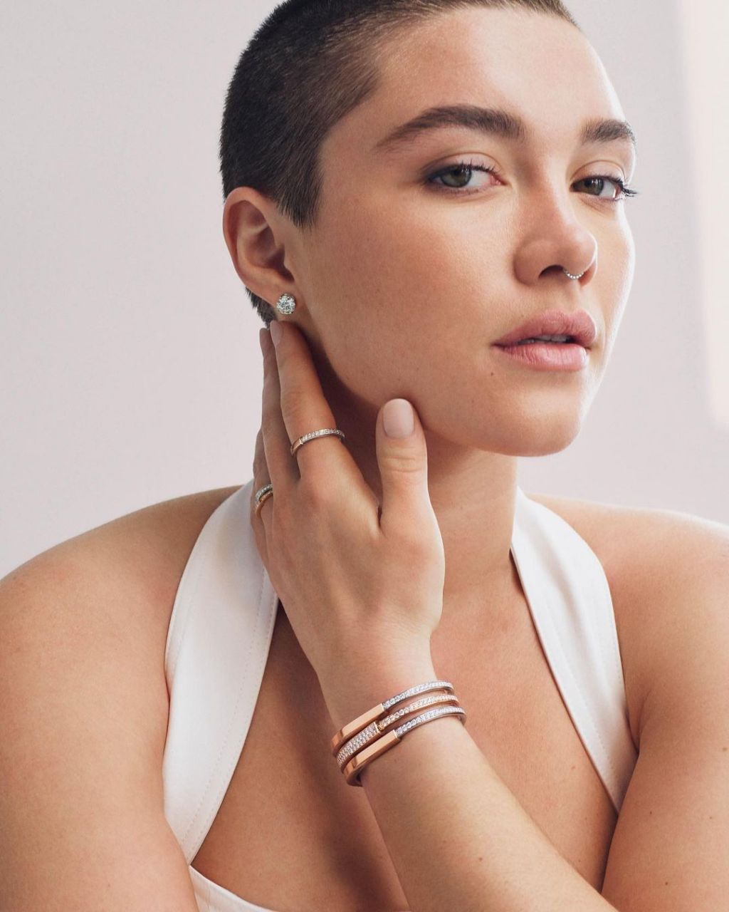 florence pugh 和rosé 樸彩英出鏡tiffany lock系列廣告大片