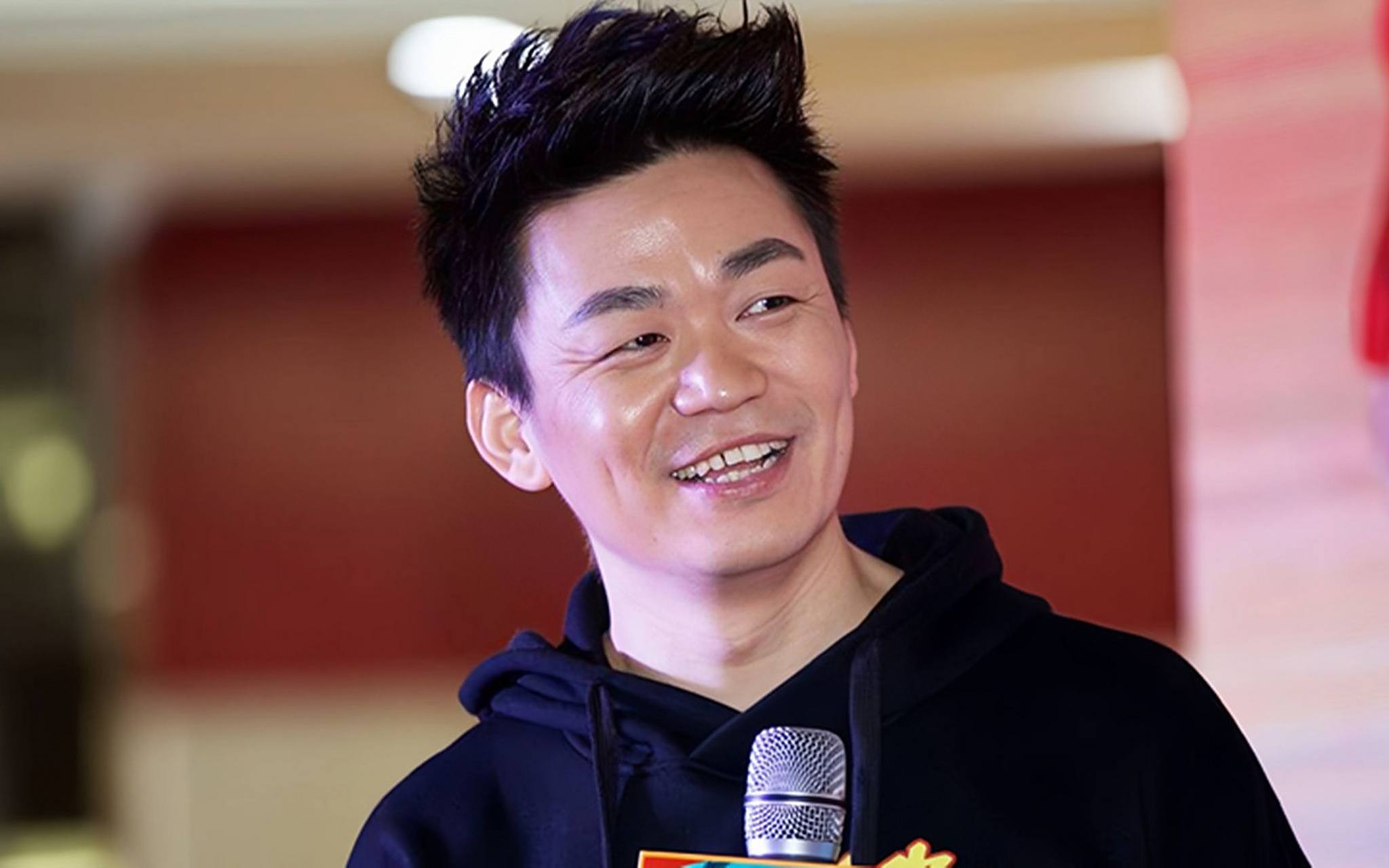 王宝强这个女友冯清之前是做外贸的,简单说就是将国