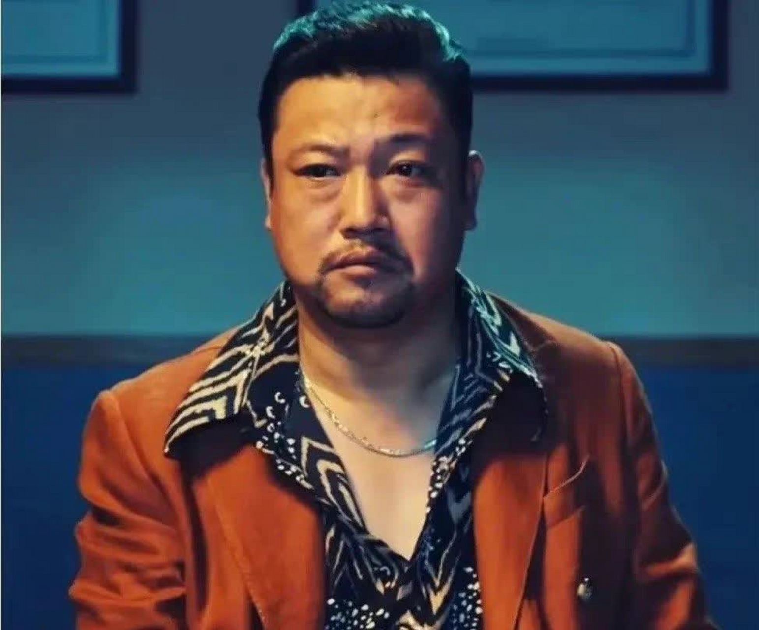 20岁的贾冰和现在的贾冰,感觉贾冰从来没有年轻过.