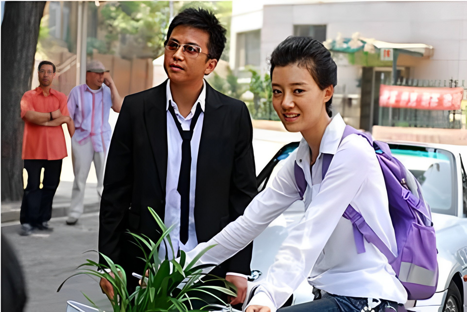 邓超和车晓曾经合作演出一对情侣时,两人配合默契,后来传出两人互相