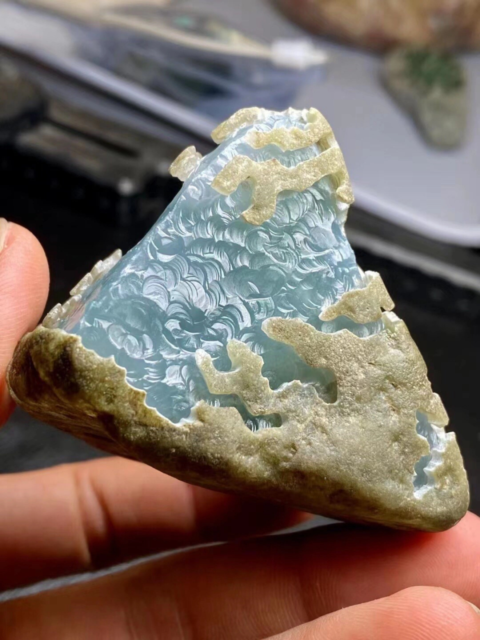 点击头像看直播##翡翠原石#开窗料一般要看种,肉品质,透明度还要勘滗