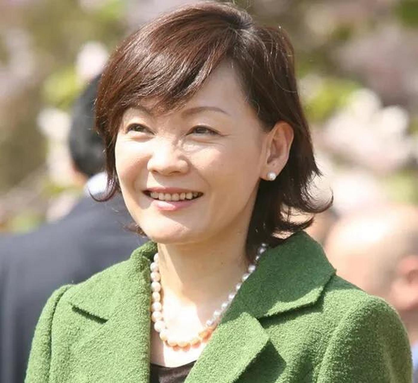 gif创作人# 安倍昭惠,日本前第一夫人,安倍晋三的妻子!