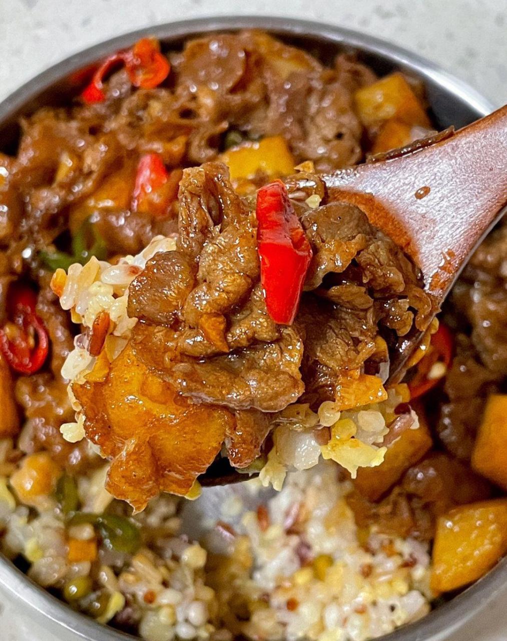 这个土豆肥牛饭做法6015|谁发明的这个土豆肥牛饭!嘎嘎香!