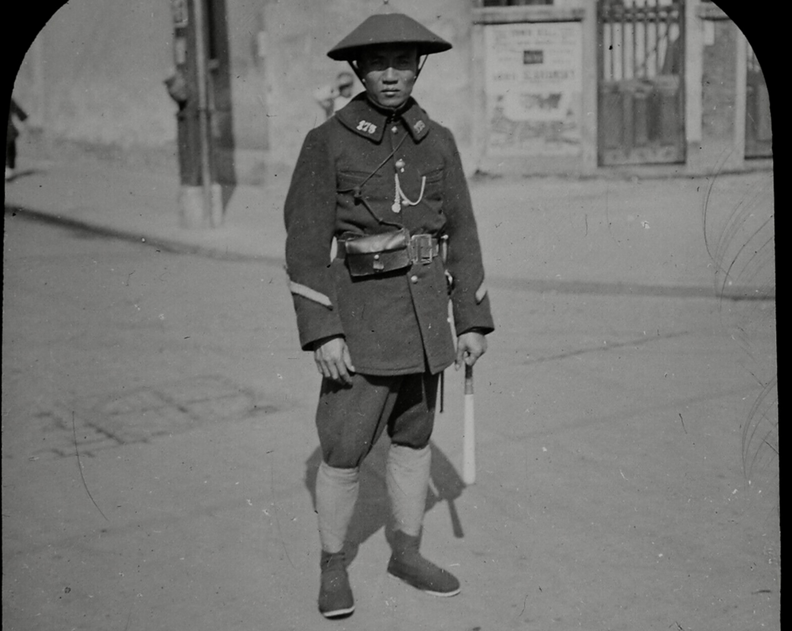 旧称 :安南巡捕. 越南当时为法属殖民地 ,因此地点应在"法租界" .