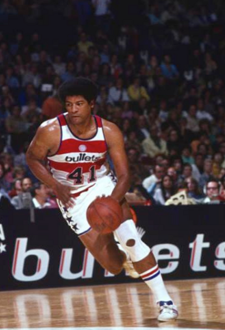 昂塞尔德新秀赛季便以13.8分和18.2篮板的数据当选常规赛mvp.