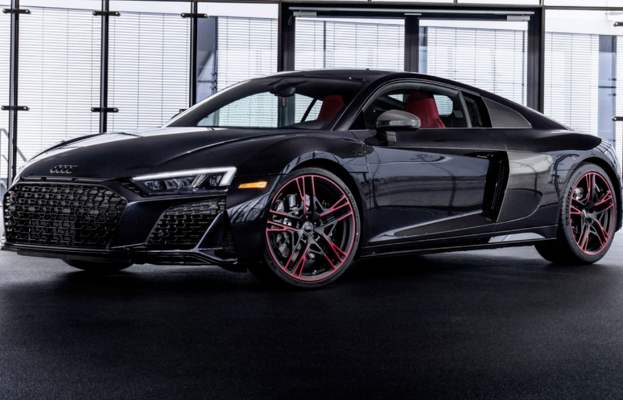 奥迪r8"黑豹"限量版,有点帅啊