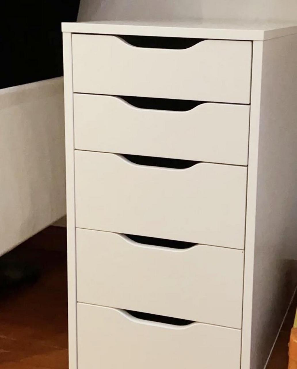 宜家折扣区alex五斗柜get,我一直都买不到这款.