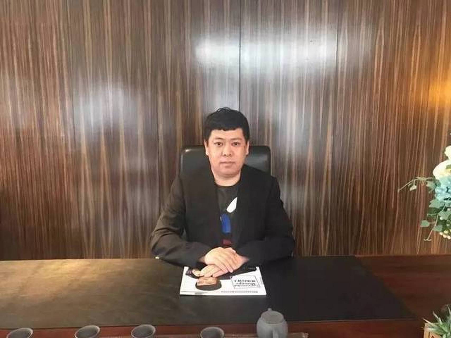 "在直播中看到皮草帝国梦"——佟延江,亨帝诗创始人兼董事长  在海宁