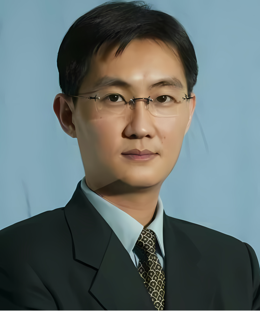 普通家庭的马化腾是一辈子都无法超越的"平凡".马化腾本人很少谈及自