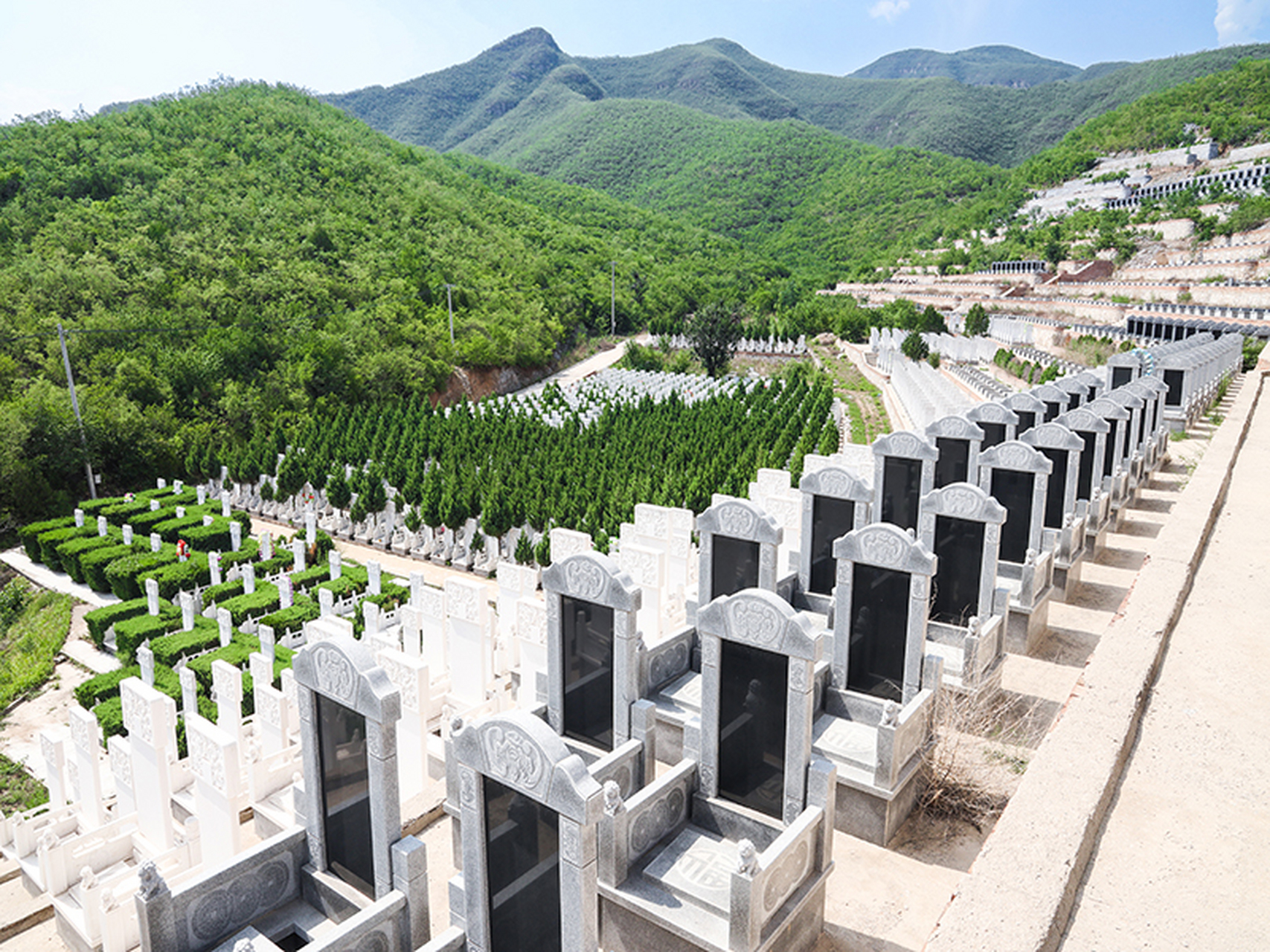 炎黄陵园选墓班车  北京炎黄陵园墓地占地66.