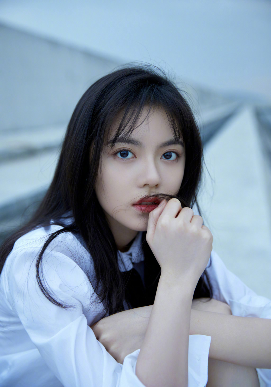 赵今麦海边三分裤清爽唯美写真!