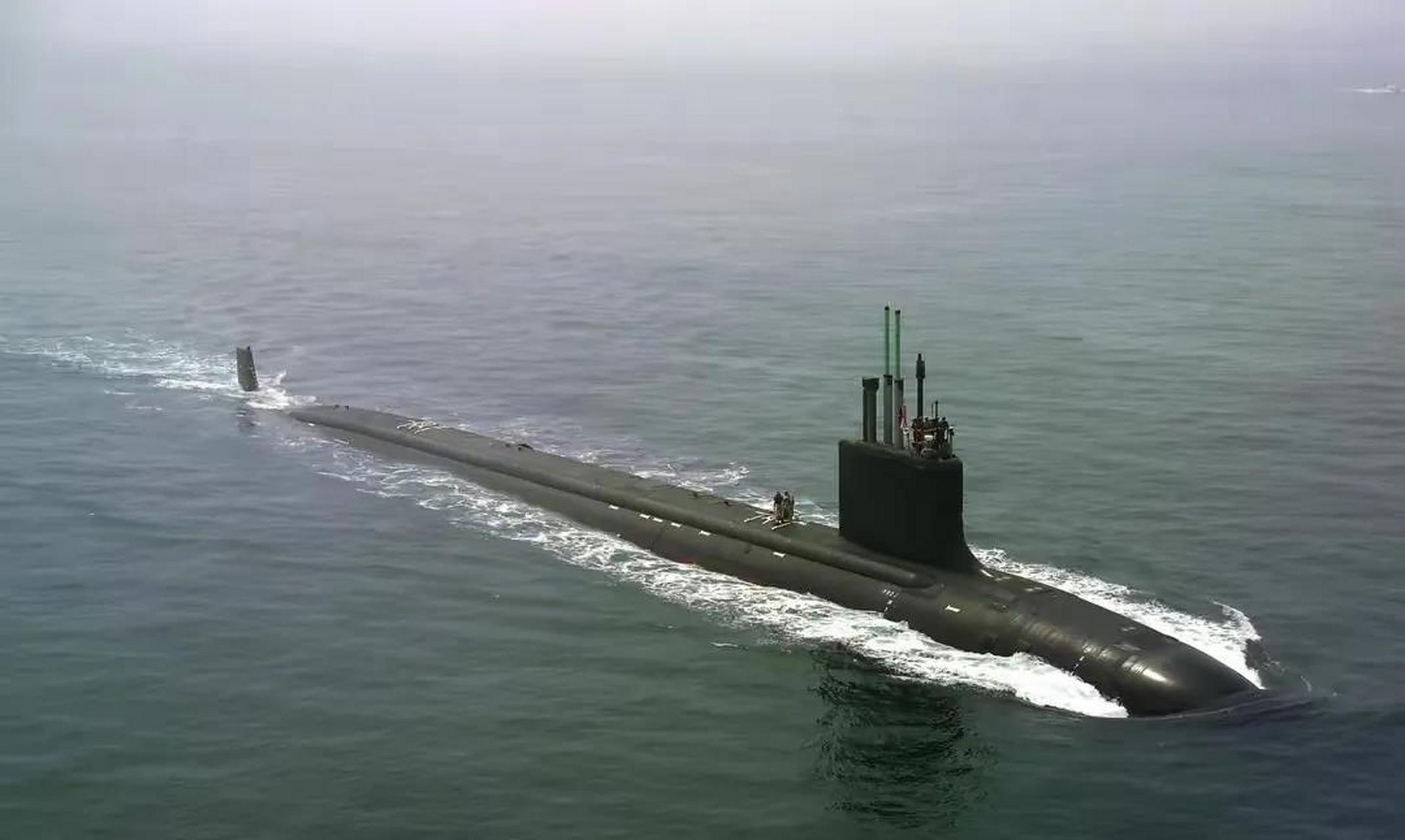 这是中国095核潜艇围壳内部图?