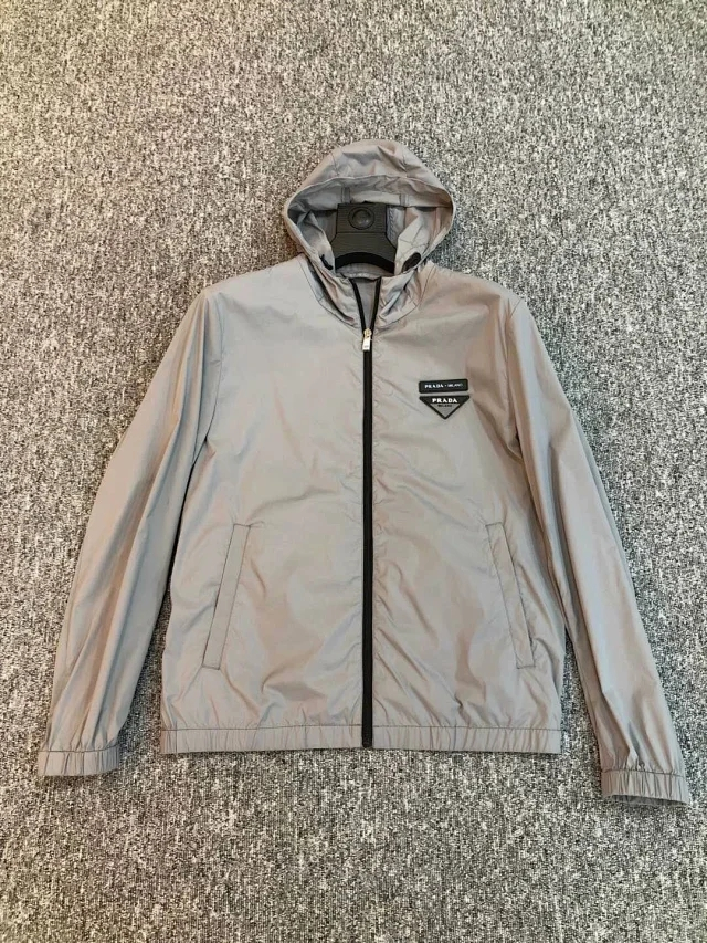 普拉达男士春夏时尚休闲防晒外套