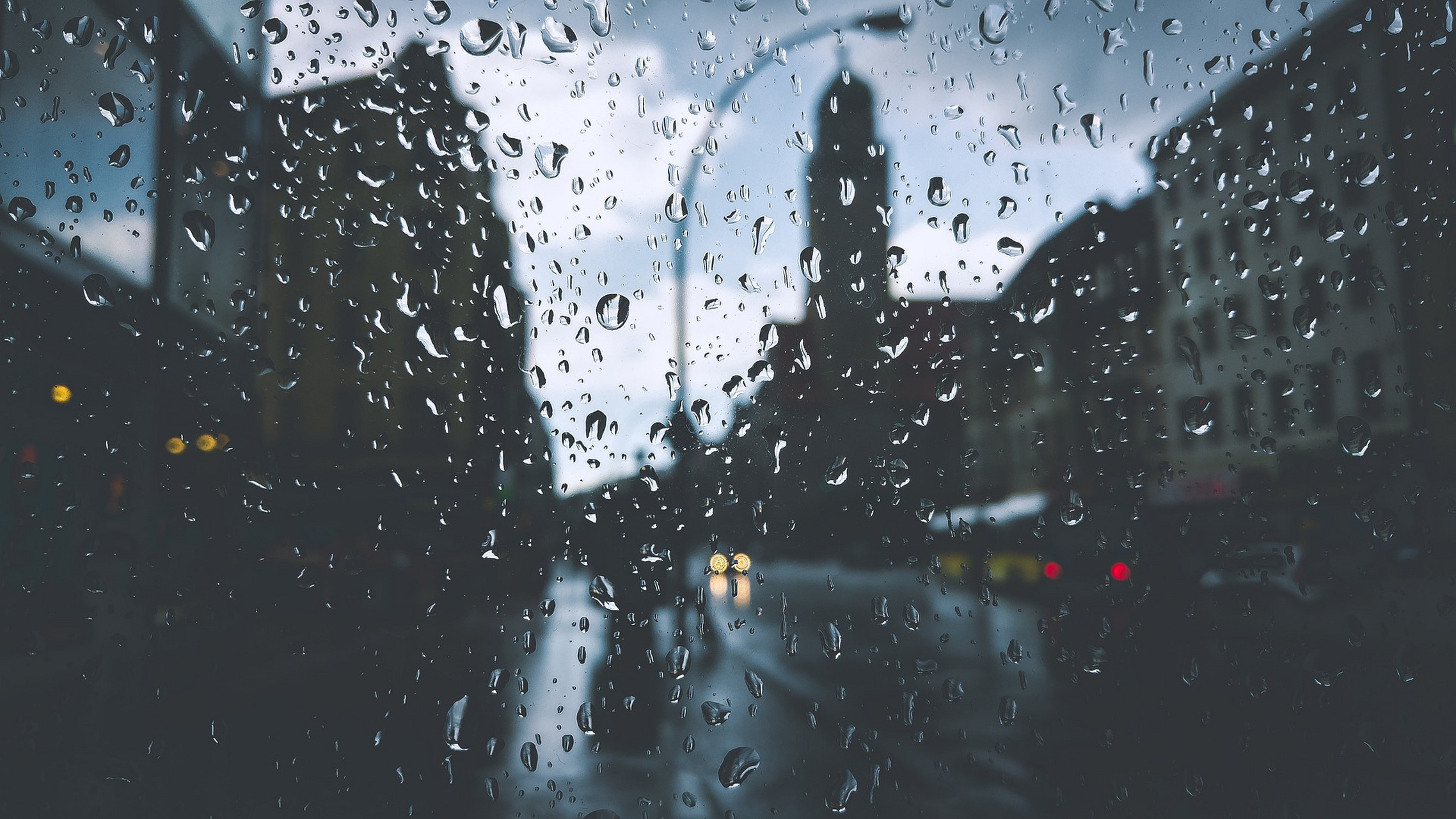 下雨图片风景真实照片图片