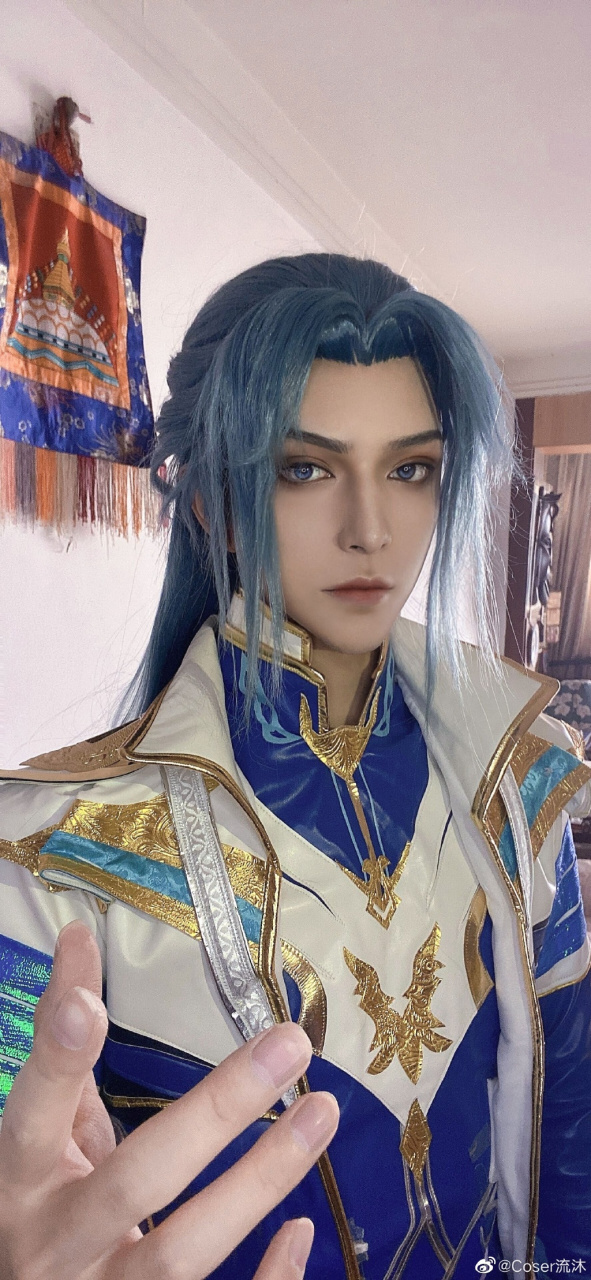 《斗罗大陆》流沐cos的蓝银皇唐三,只有两张花絮照,第一眼就惊艳到我