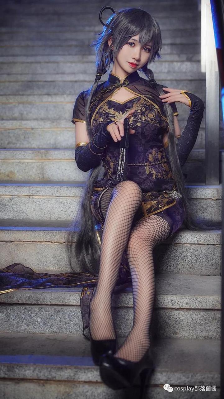 cos:旗袍洛天依金丝雀cos正片@鳗鱼霏儿