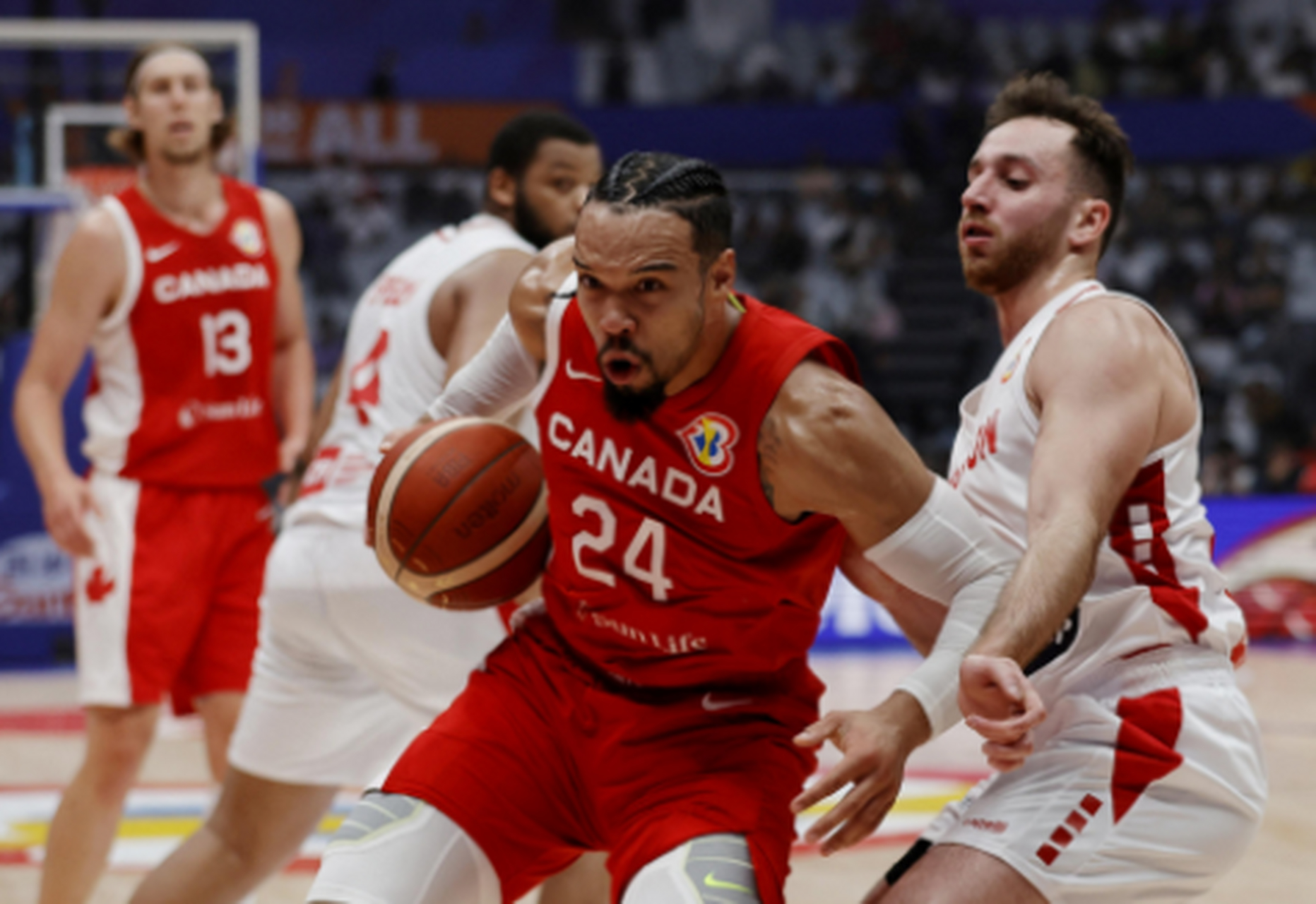 据统计,单场得到128分创造了加拿大男篮在世界杯上的单场得分纪录,之