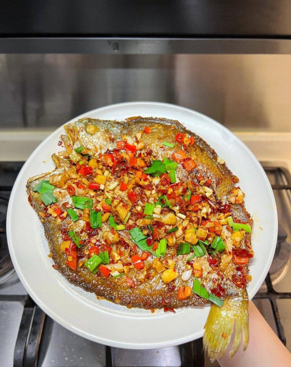 家常菜之红烧黄花鱼,香辣入味,做法巨简单~|||大黄鱼做法很多,根据