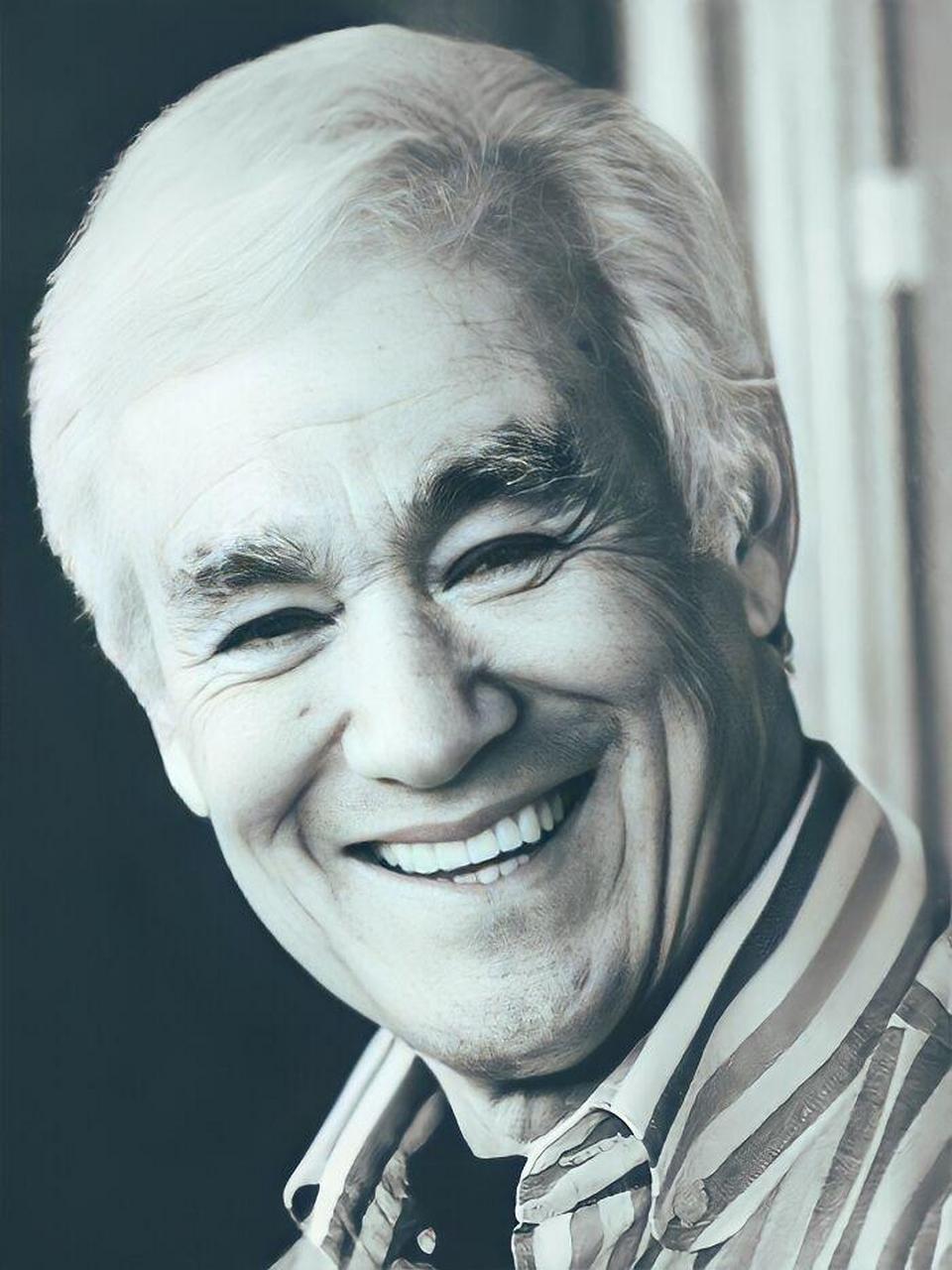 ai绘图,已逝名人现在的样子,本名李振藩,出生于美国加利福尼亚州