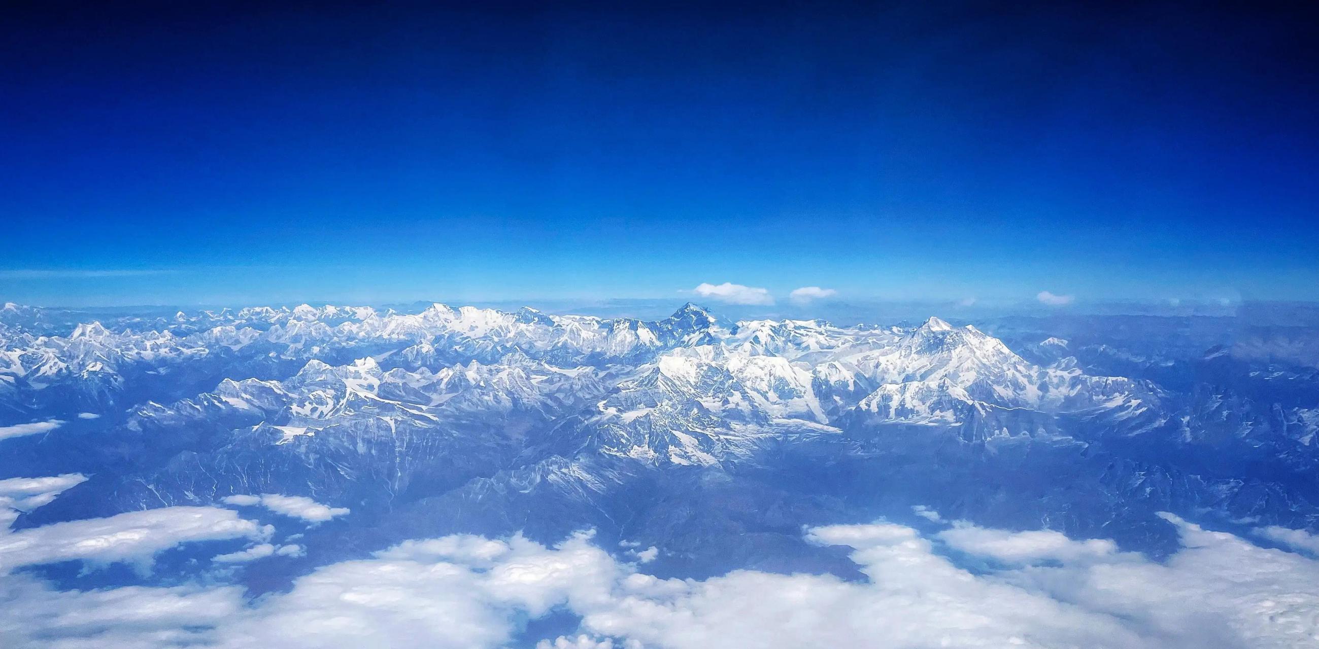 回国路上在万米高空俯瞰珠穆朗玛峰1717