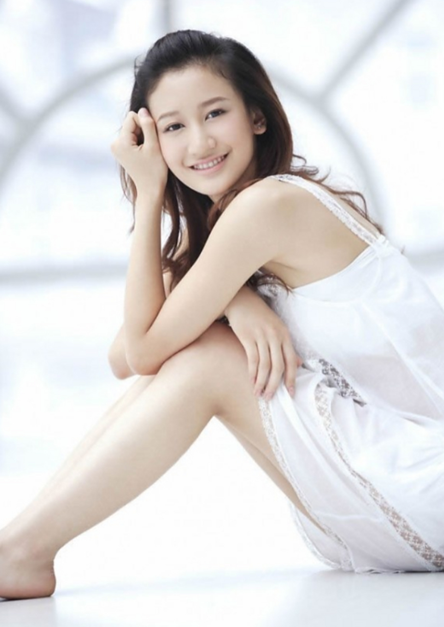 八卦娱乐明星# 演员曾泳醍:长相酷似李小冉,出道多年不温不火,如今34