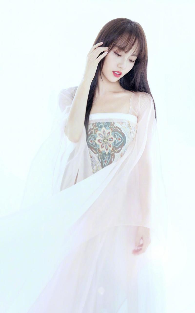 张嘉倪古风大片