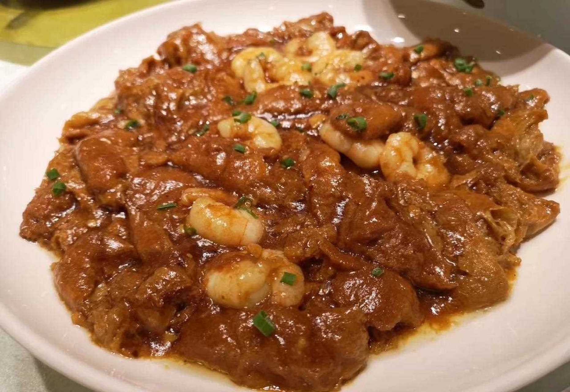 主料:渤海湾鲜虾100克,面筋250克