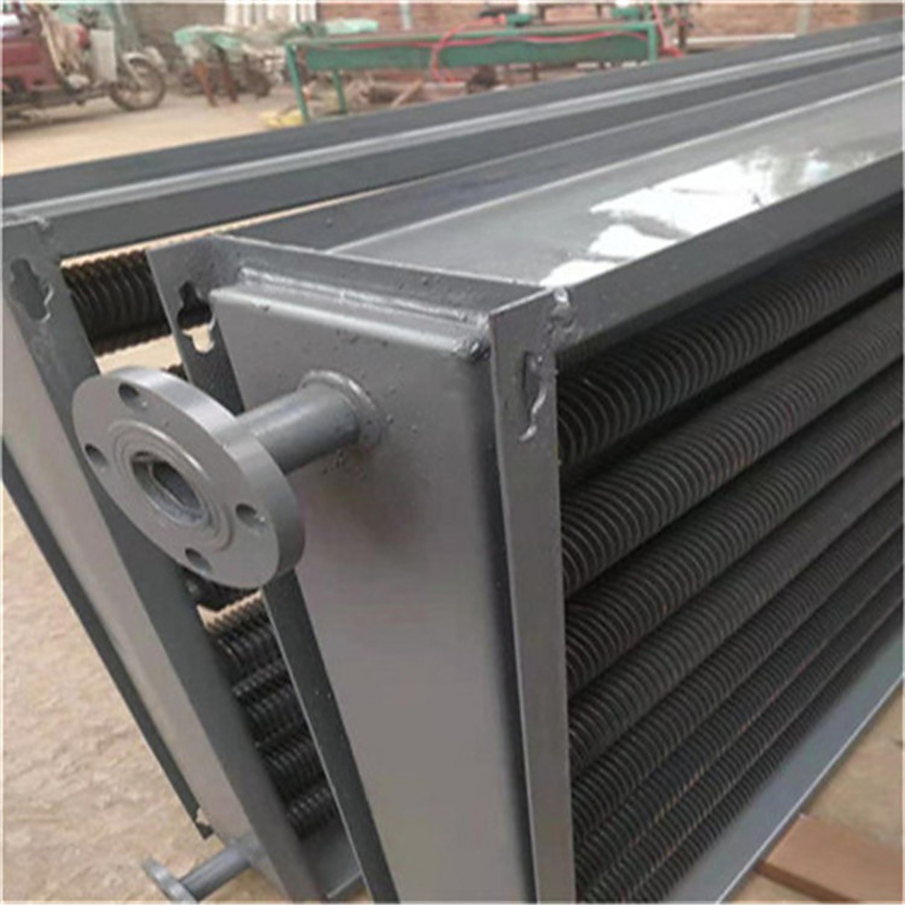 蔬菜大棚翅片管 立式换绕 工业翅片管散热器图片空气容易穿透.