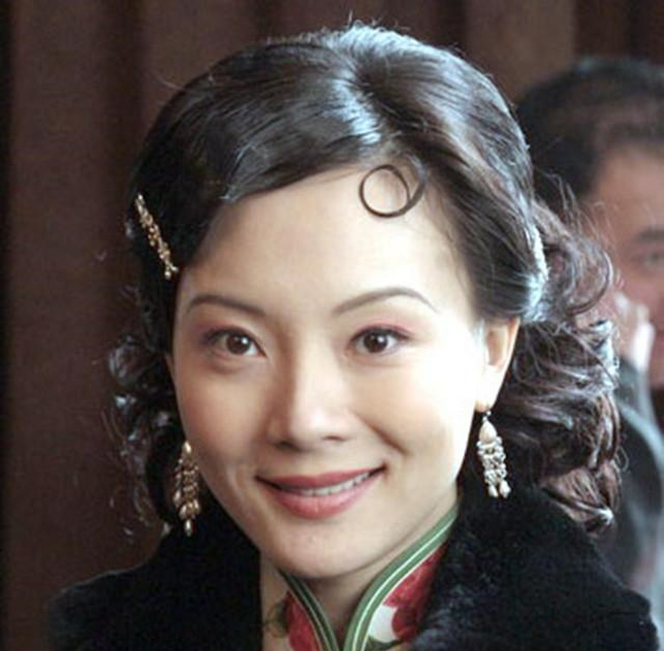 此外,陈度谈吐非凡,和谈雪卿一样心高气傲,话题从不局限于日常生活中