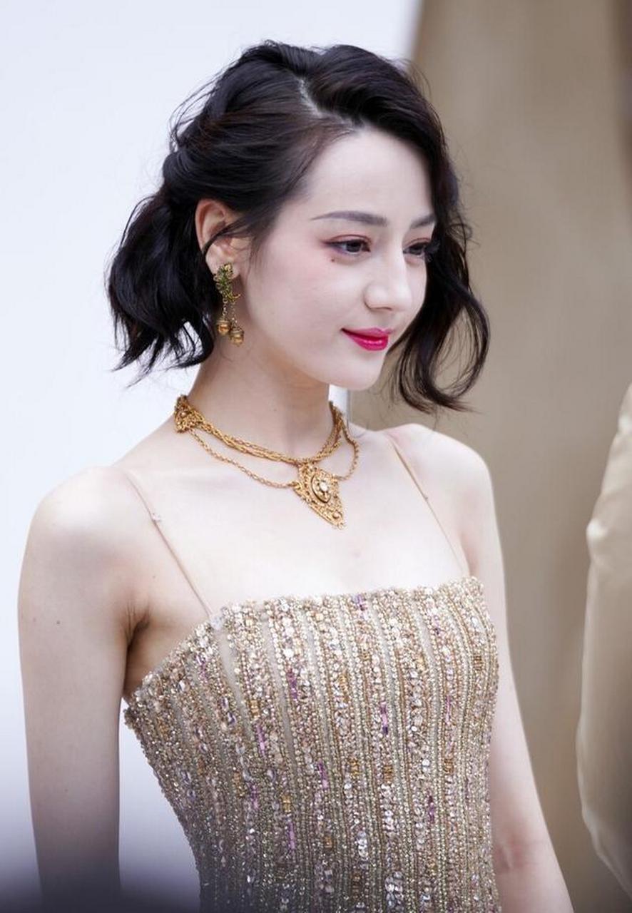 2021年度娱乐人物:迪丽热巴