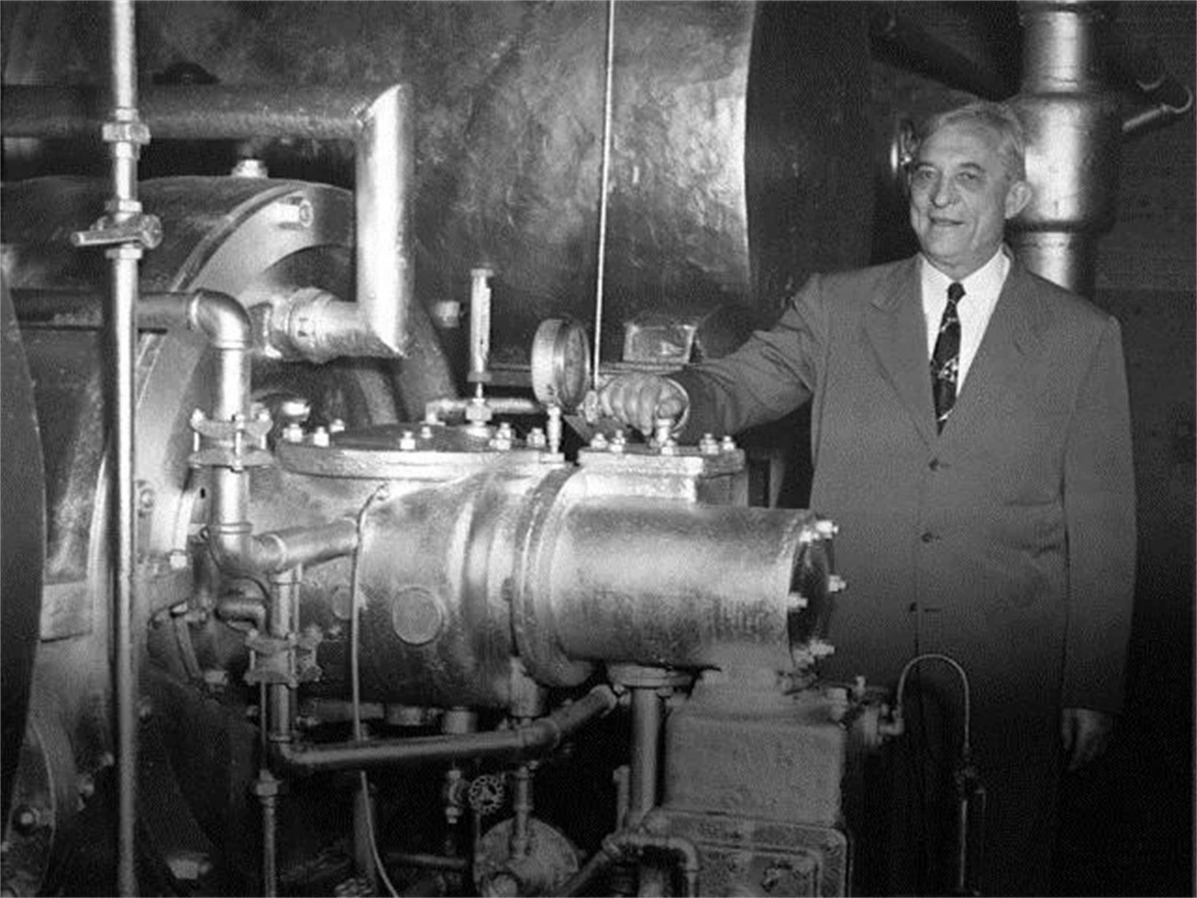 1906年1月,威利斯·开利(willis carrier)获得了世界上第一台空调的