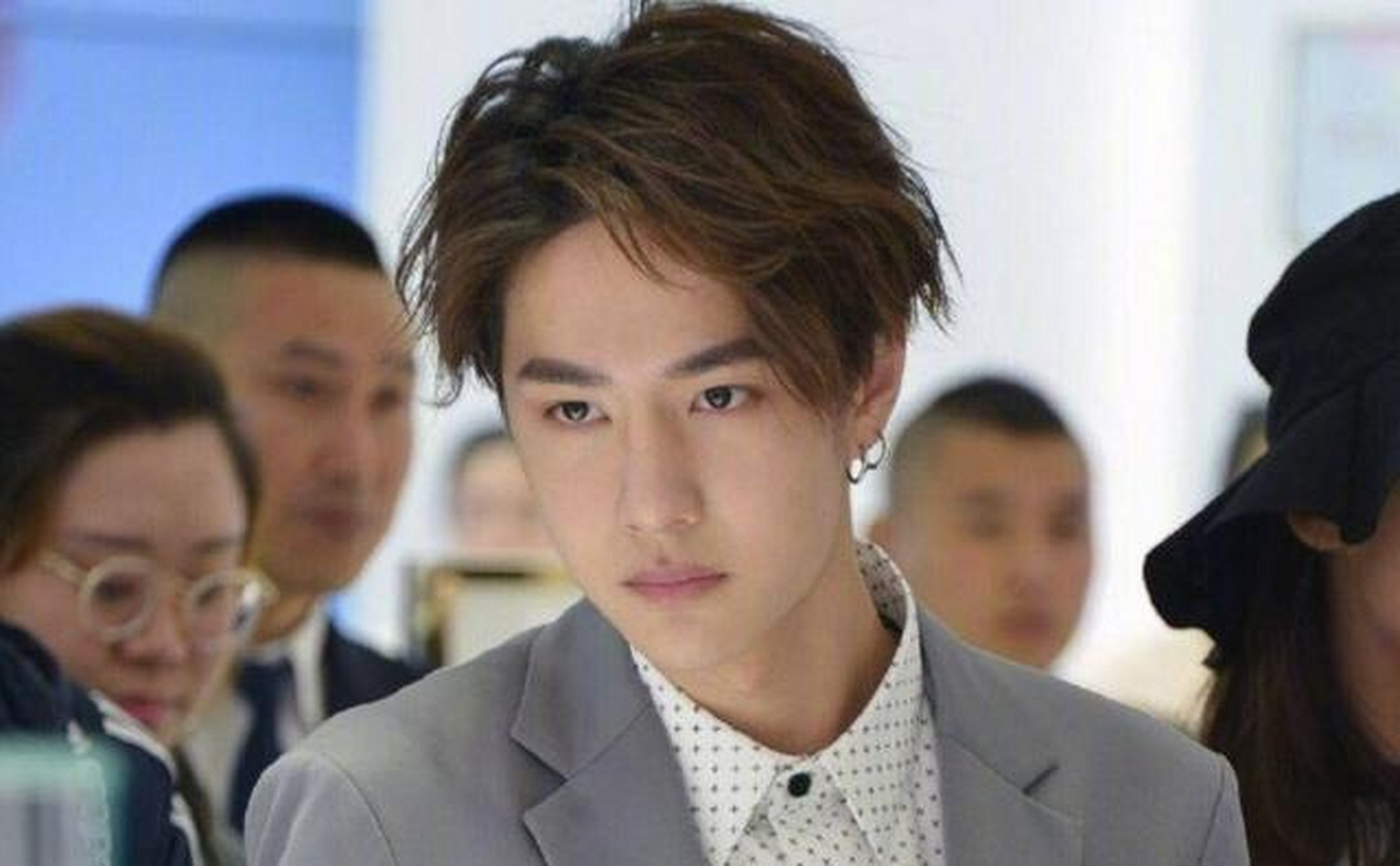 这是王一博参演《大话西游3》中饰演的红孩儿,这个造型是不是有一种